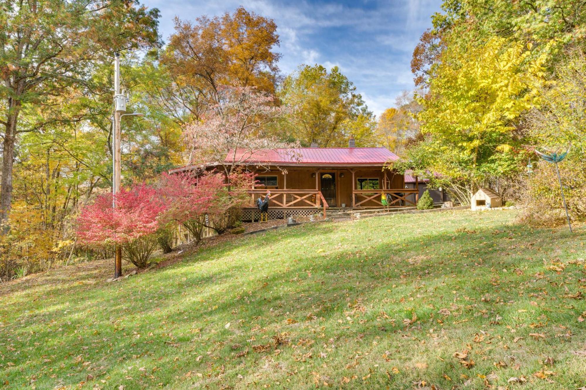 French Lick Getaway With Deck, Grill And Fire Pit! Villa Ngoại thất bức ảnh