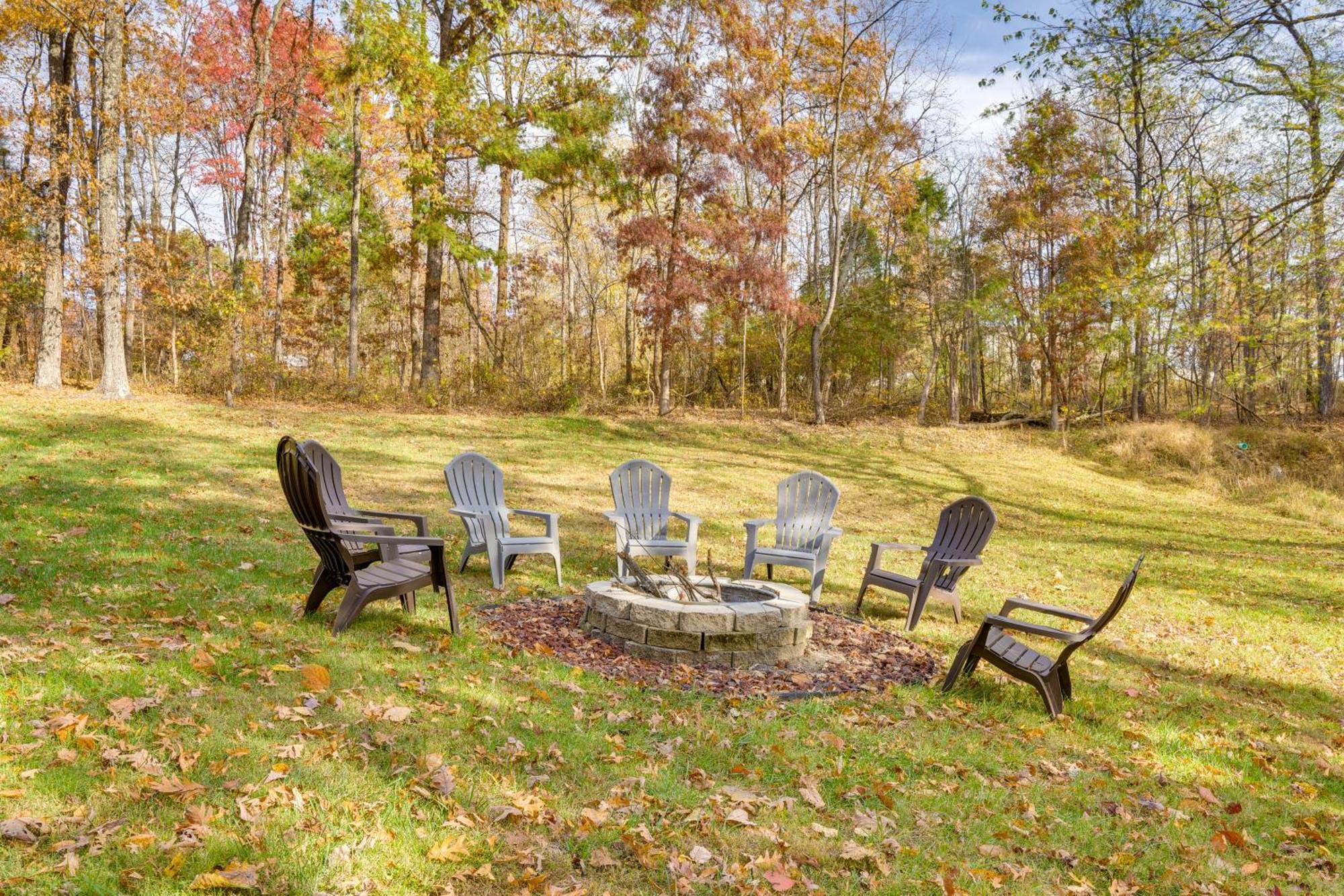 French Lick Getaway With Deck, Grill And Fire Pit! Villa Ngoại thất bức ảnh