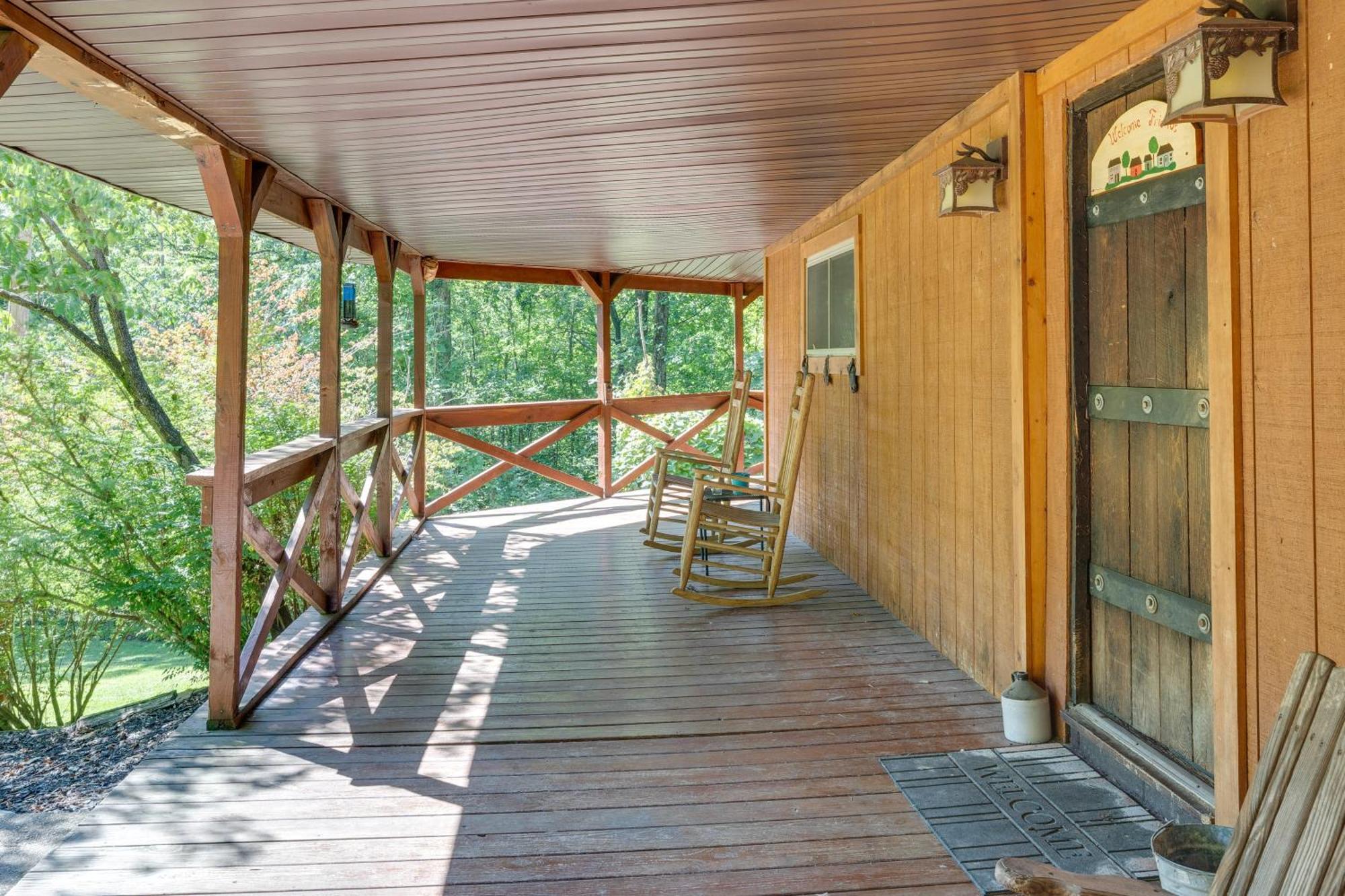 French Lick Getaway With Deck, Grill And Fire Pit! Villa Ngoại thất bức ảnh