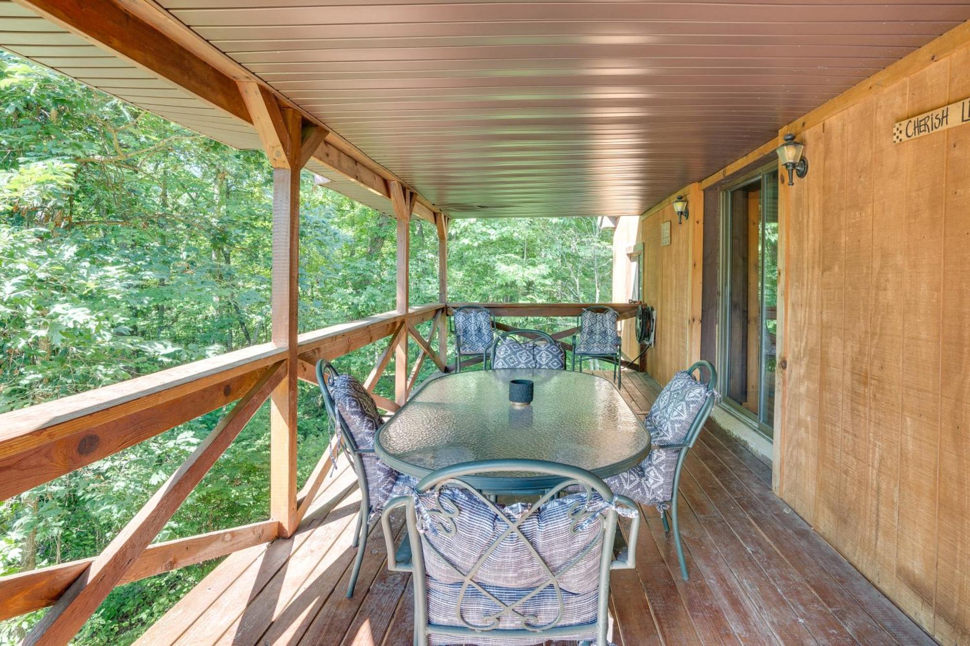 French Lick Getaway With Deck, Grill And Fire Pit! Villa Ngoại thất bức ảnh